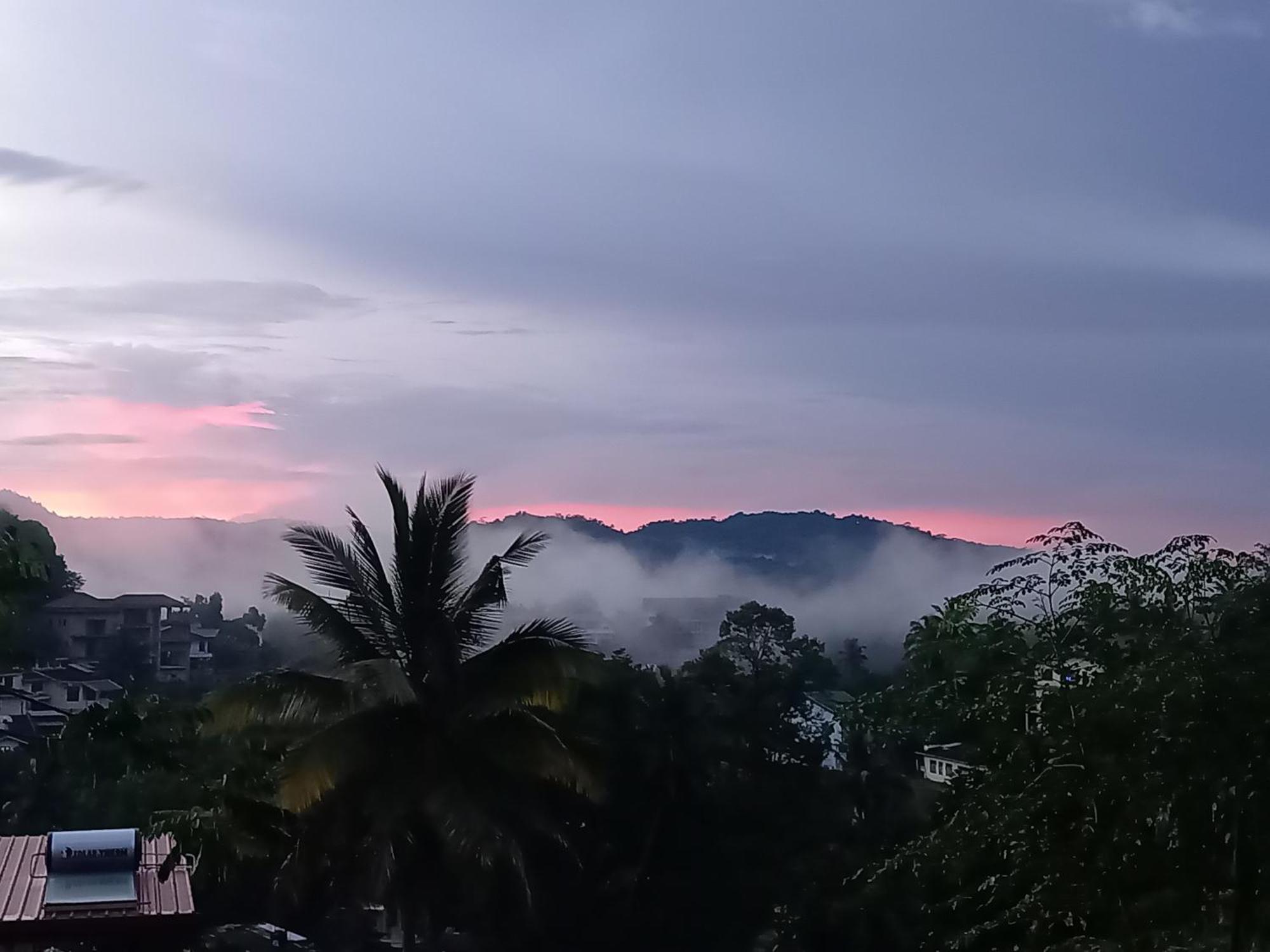 Fly Infinity - Home Stay Kandy Ngoại thất bức ảnh